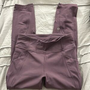 Lululemon 28 inch leggings with pockets. Size 6
